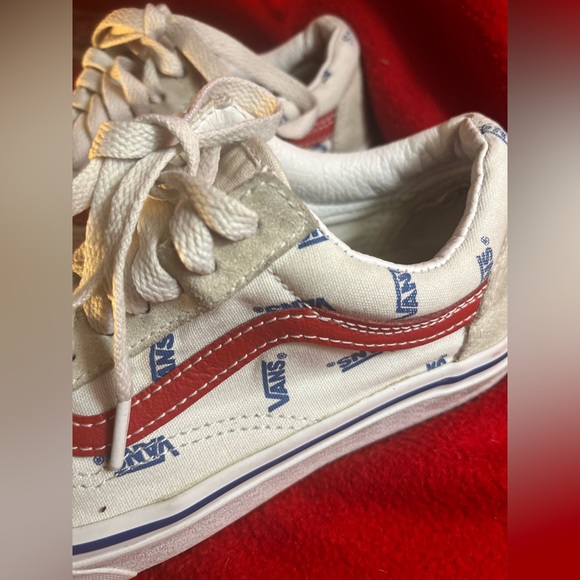 Vintage Style Vans Tennis Shoe - Picture 2 of 12